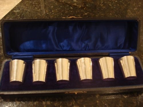 birmingham 1909 set of 6 solid silver antique liqueur tots or shot beakers in the original fitted case made by sydney and co