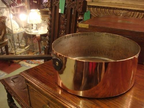 19th century very nice large copper saucepan with hand dovetailed joints