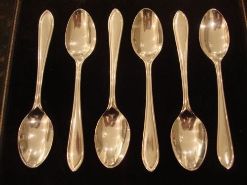 sheffield 1959 heavy solid silver set of 6 coffee spoons by emile viner in the original fitted case