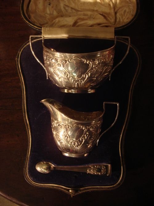 sheffield 1905 solid silver art nouveau cased set of sugar bowl cream jug and sugar tongs by james deakin and sons