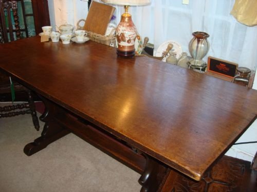 circa 1930 solid oak refectory table in very good condition