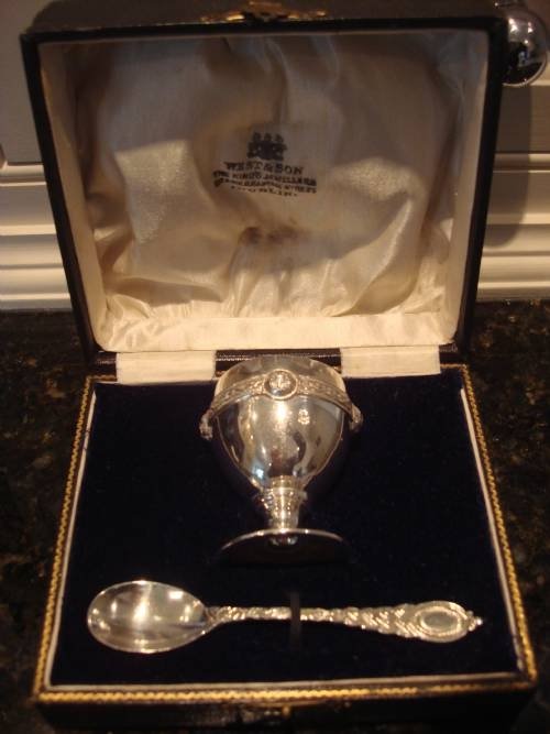 dublin 1918 stunning irish hallmarked silver egg cup and spoon by famous makers west sons in original fitted case